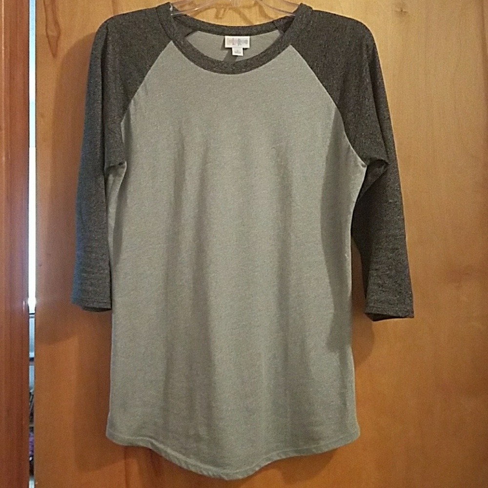 Lularoe Randy tee