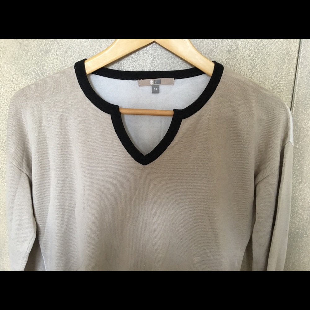 Sweater - Picture 2 of 4