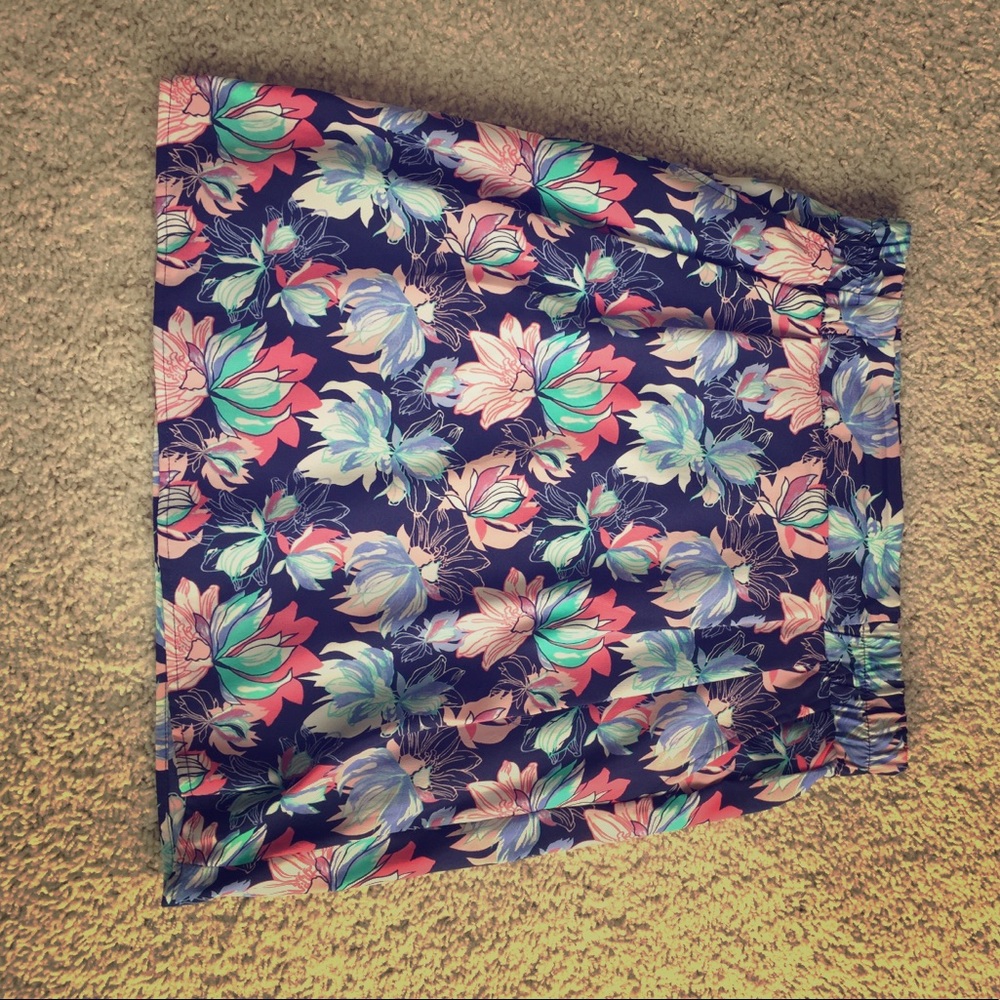 Elastic Waistband Skirt with Pockets