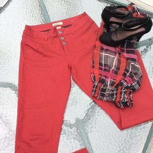 Red skinny jeans size 7 juniors