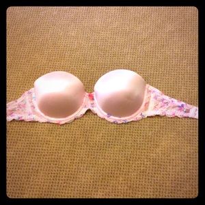 Strapless push up bra