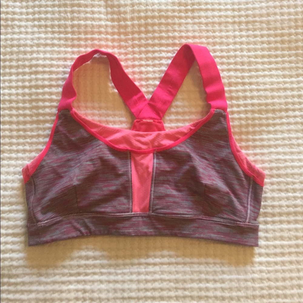Pink lululemon sports bra