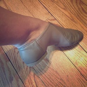 SOLD | So Danca Leather Women's Nude Jazz Shoes