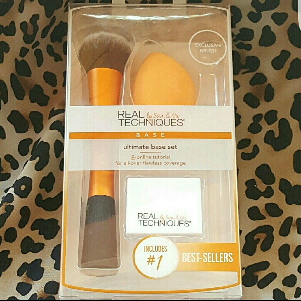 🔴SOLD Real techniques foundation bush kit