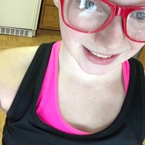 Meet your Posher, Nola