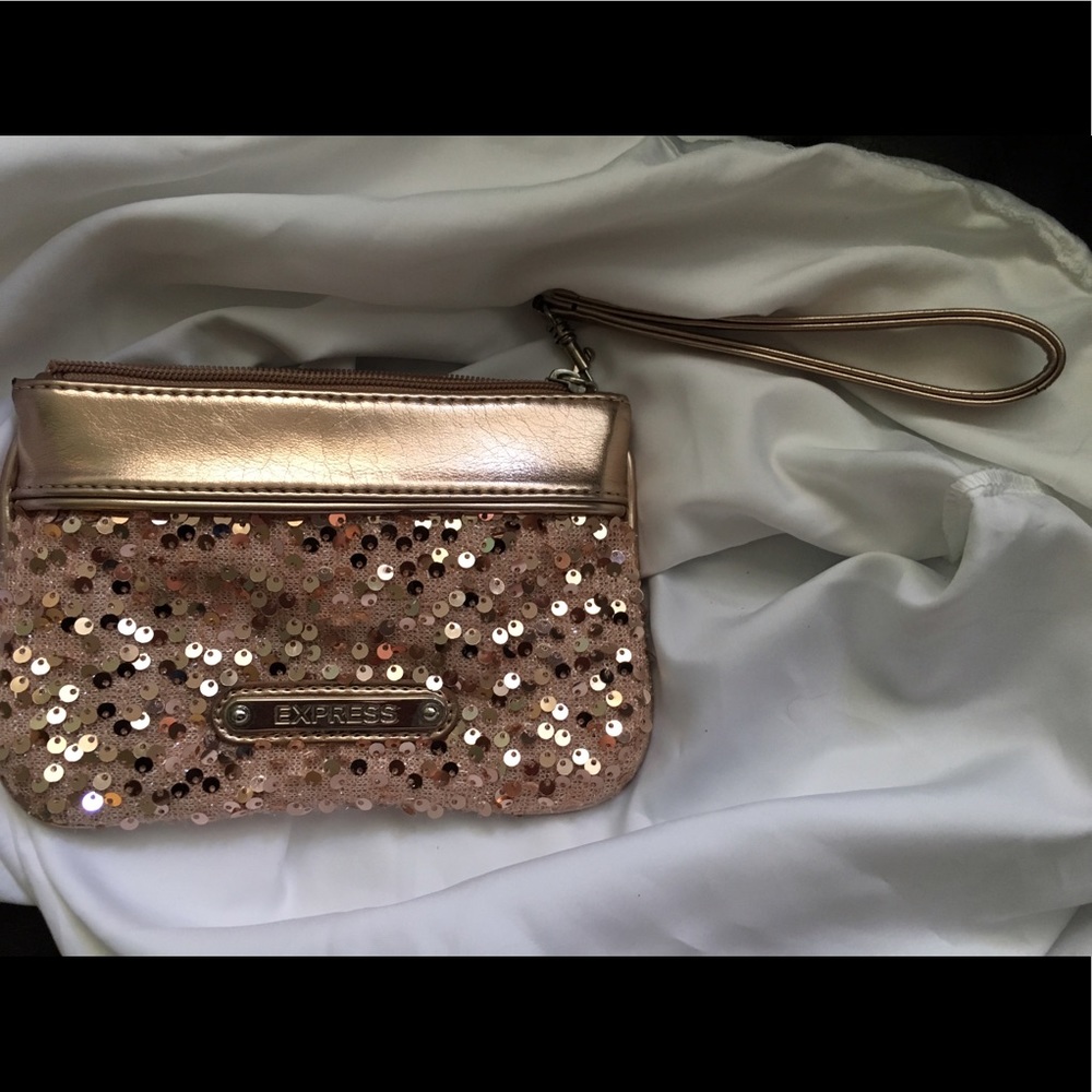 Small express wristlet