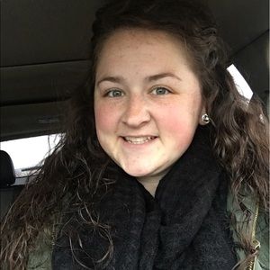 Meet your Posher, Rebecca