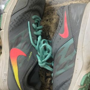 AiR AeR0pLy NiKe FIRM!