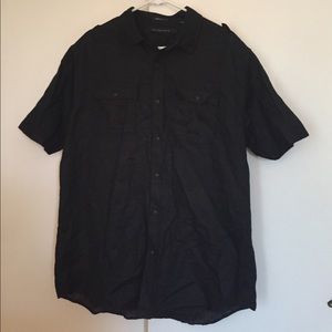 Men's Sean John linen short sleeve shirt.