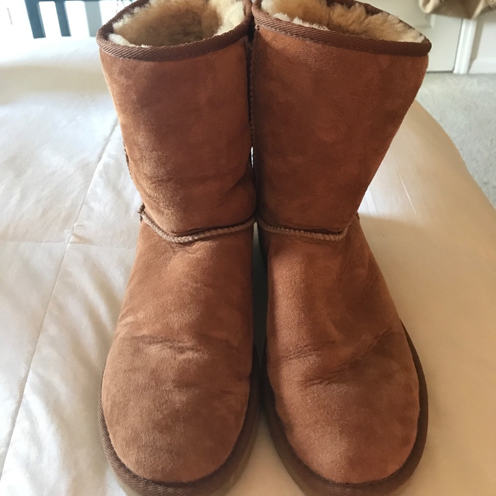 UGG 'classic short' boots