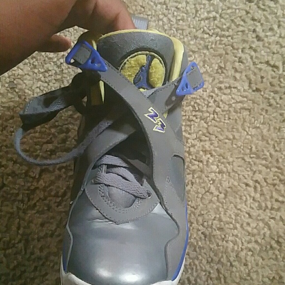 Jordan 8 - Picture 2 of 4