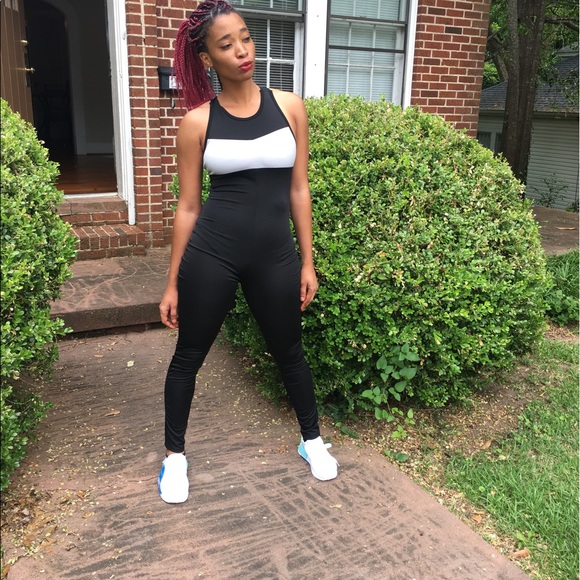 Get your jumpsuit workout fitness outfit black - Picture 2 of 3