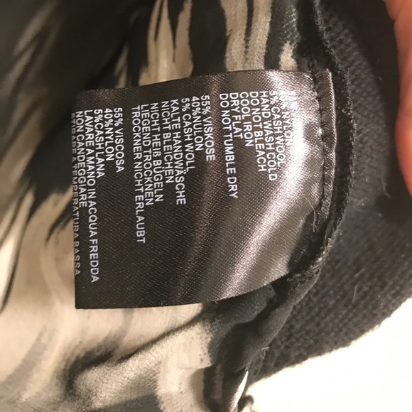 Sweater - Picture 4 of 4