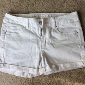 American Eagle Outfitters white shorts