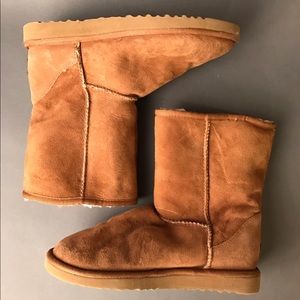 Classic Tan Short Uggs
