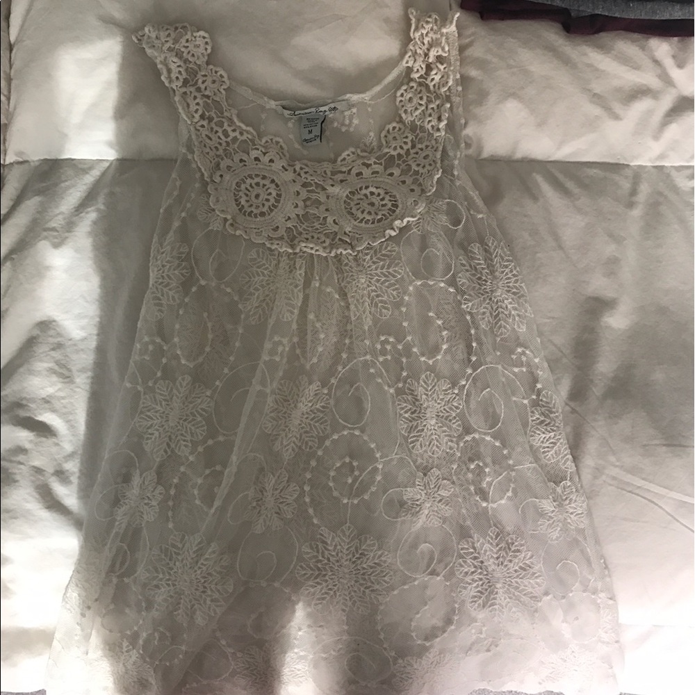 Free flowing see through tank