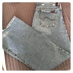 Silver Jeans Prism light sandblasted bell bottoms