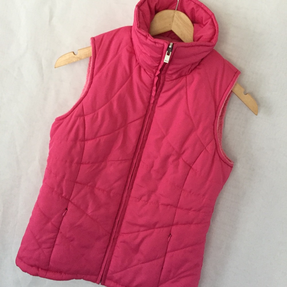 ⬇️ Hot Pink Fleece-lined Izod Vest