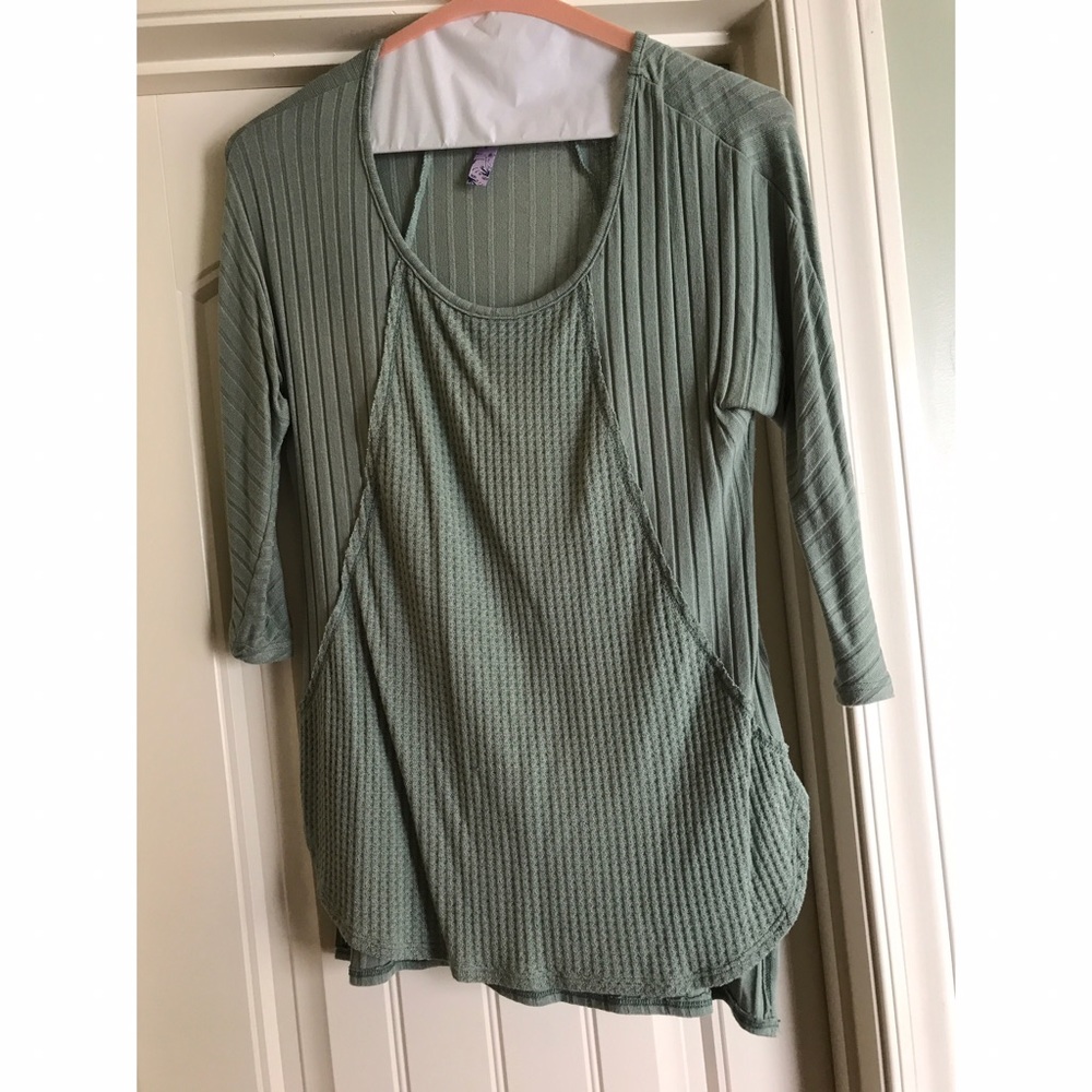 Light weight sweater