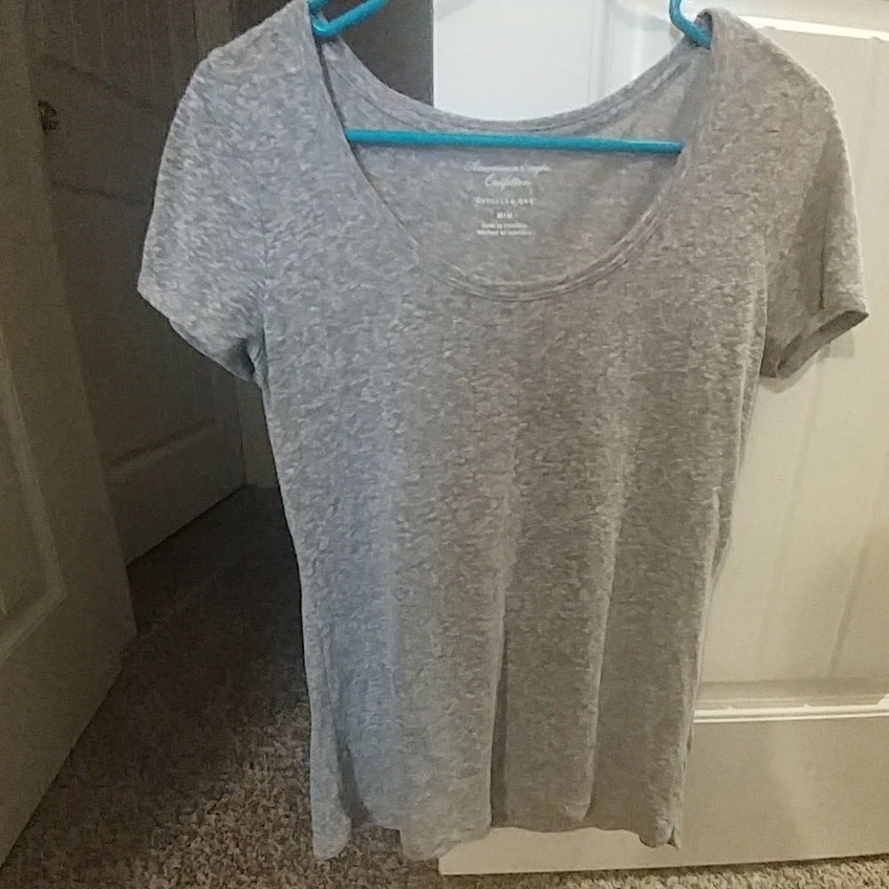 American Eagle Favorite Tee