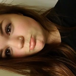 Meet your Posher, Chloe