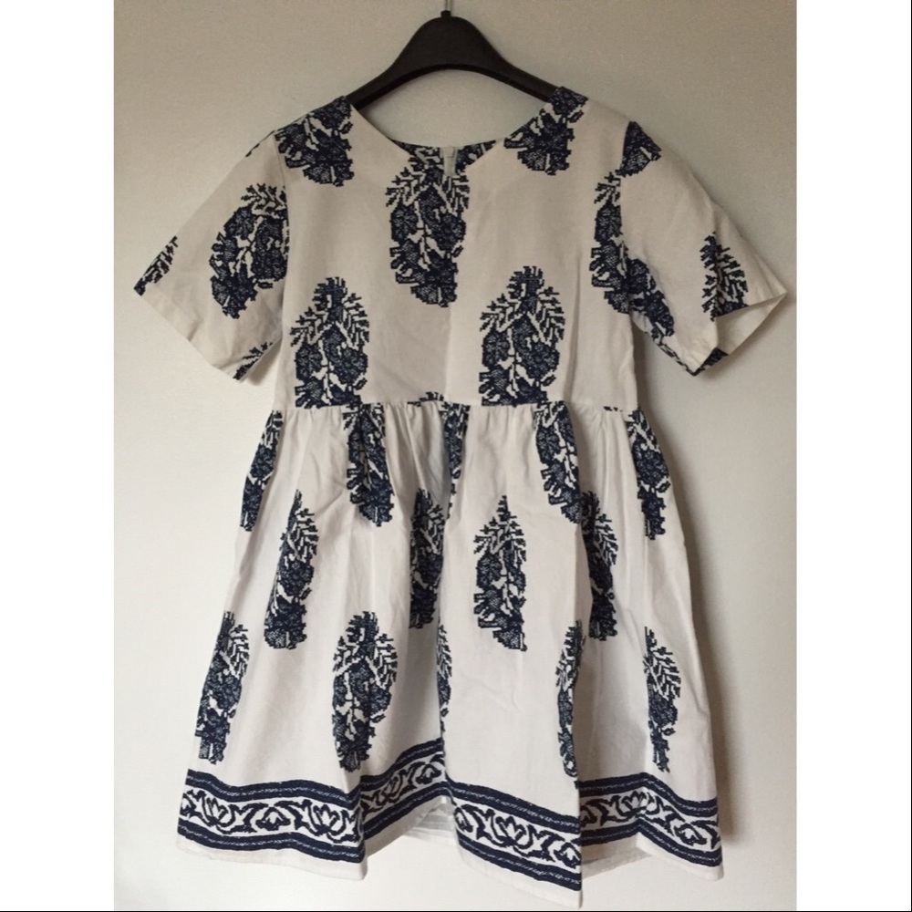 navy and white sundress