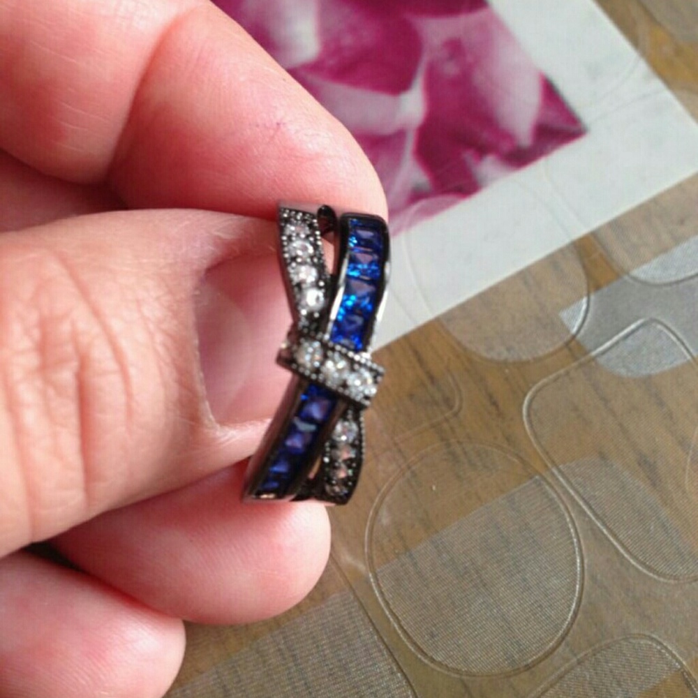 Black Gold plated cross shaped lady's ring