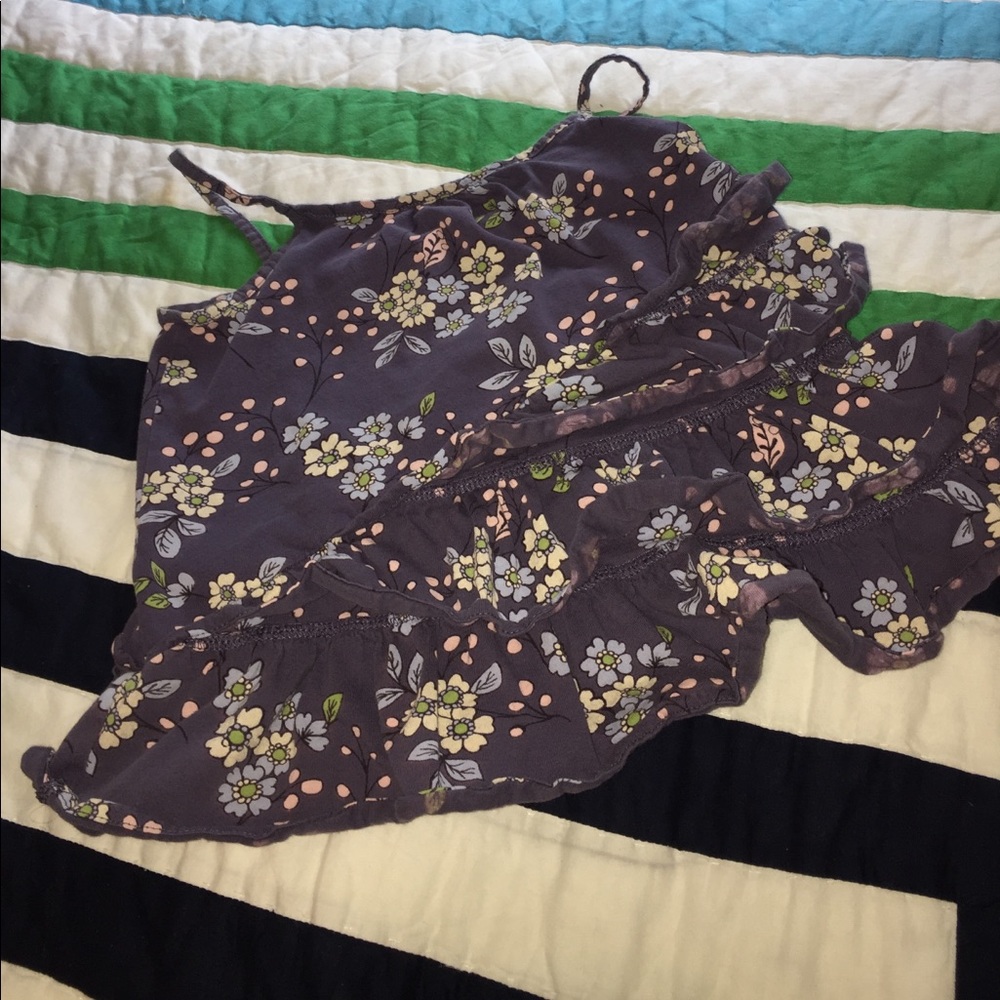 EUC gap ruffled tank