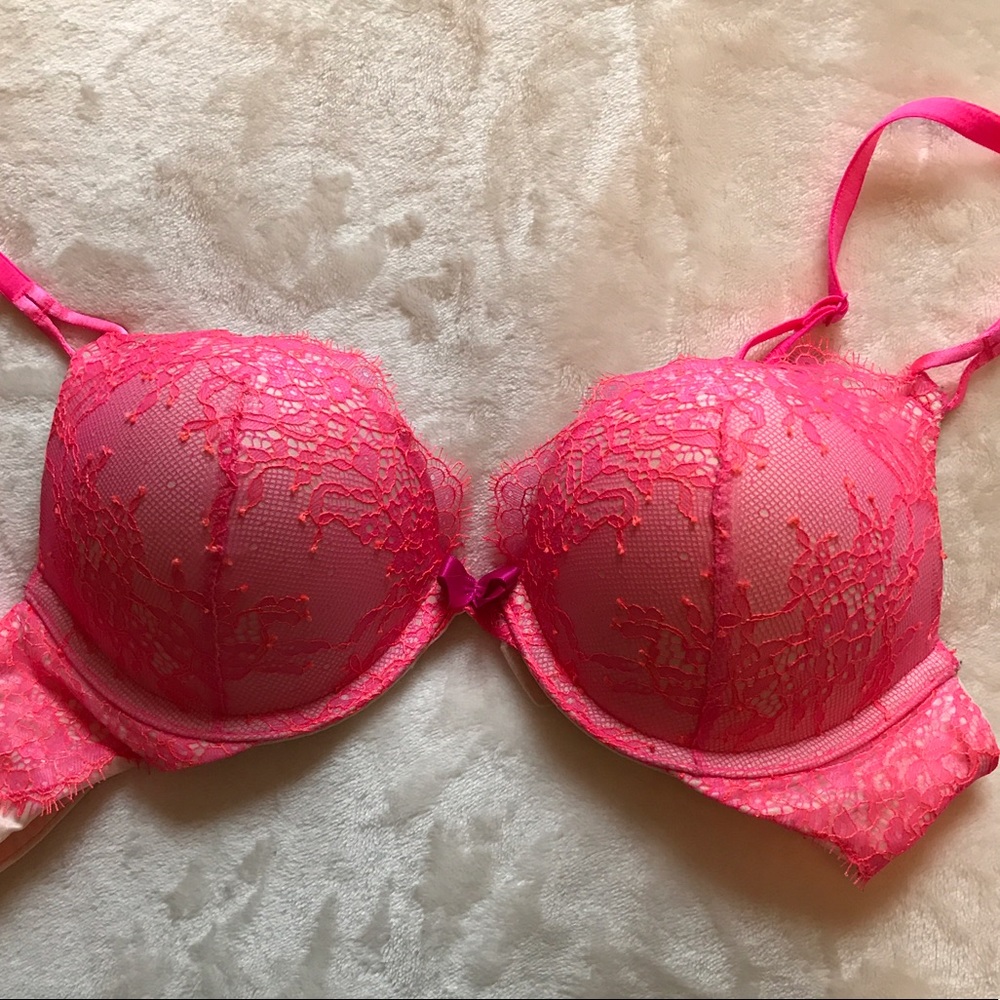 VS bombshell lace bra