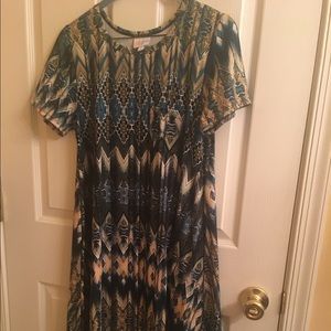 LuLaRoe XS Carly Shift Dress