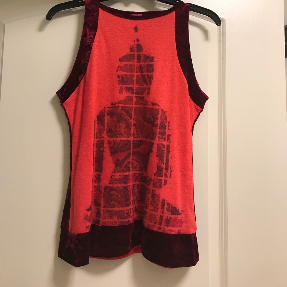 2 piece sweater set, inside is sleeveless