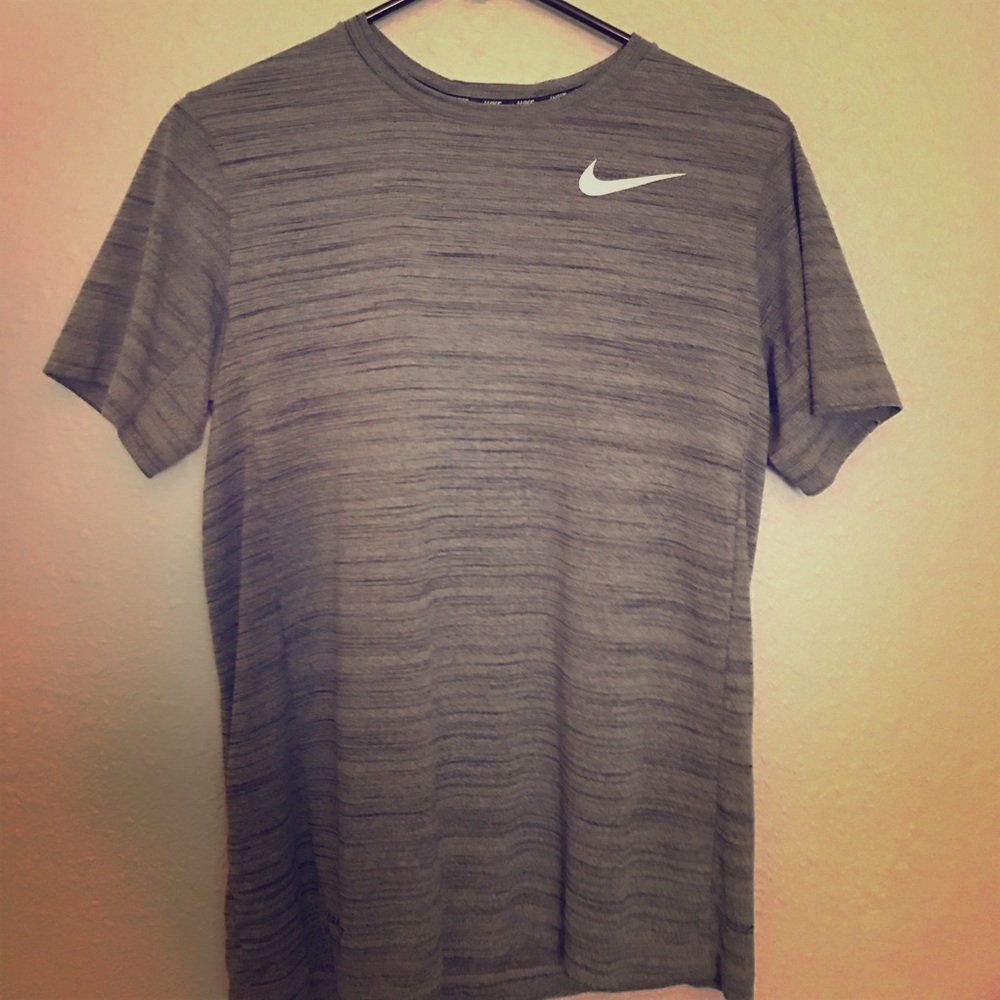 Nike tshirt