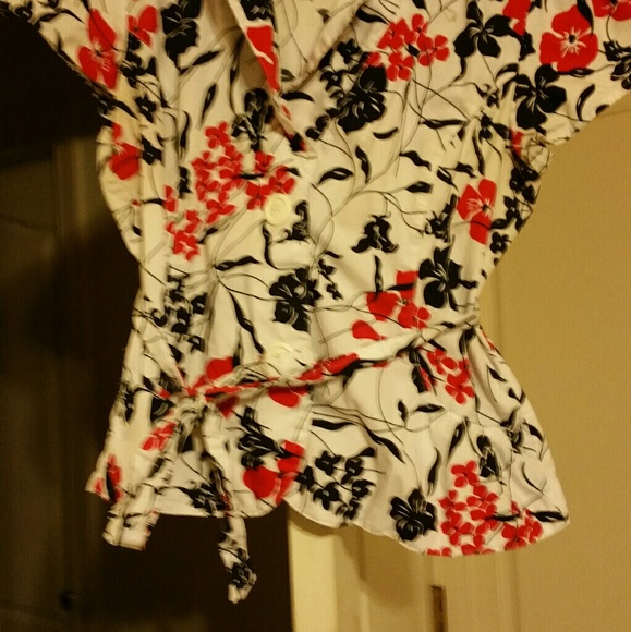 Top - Picture 2 of 2