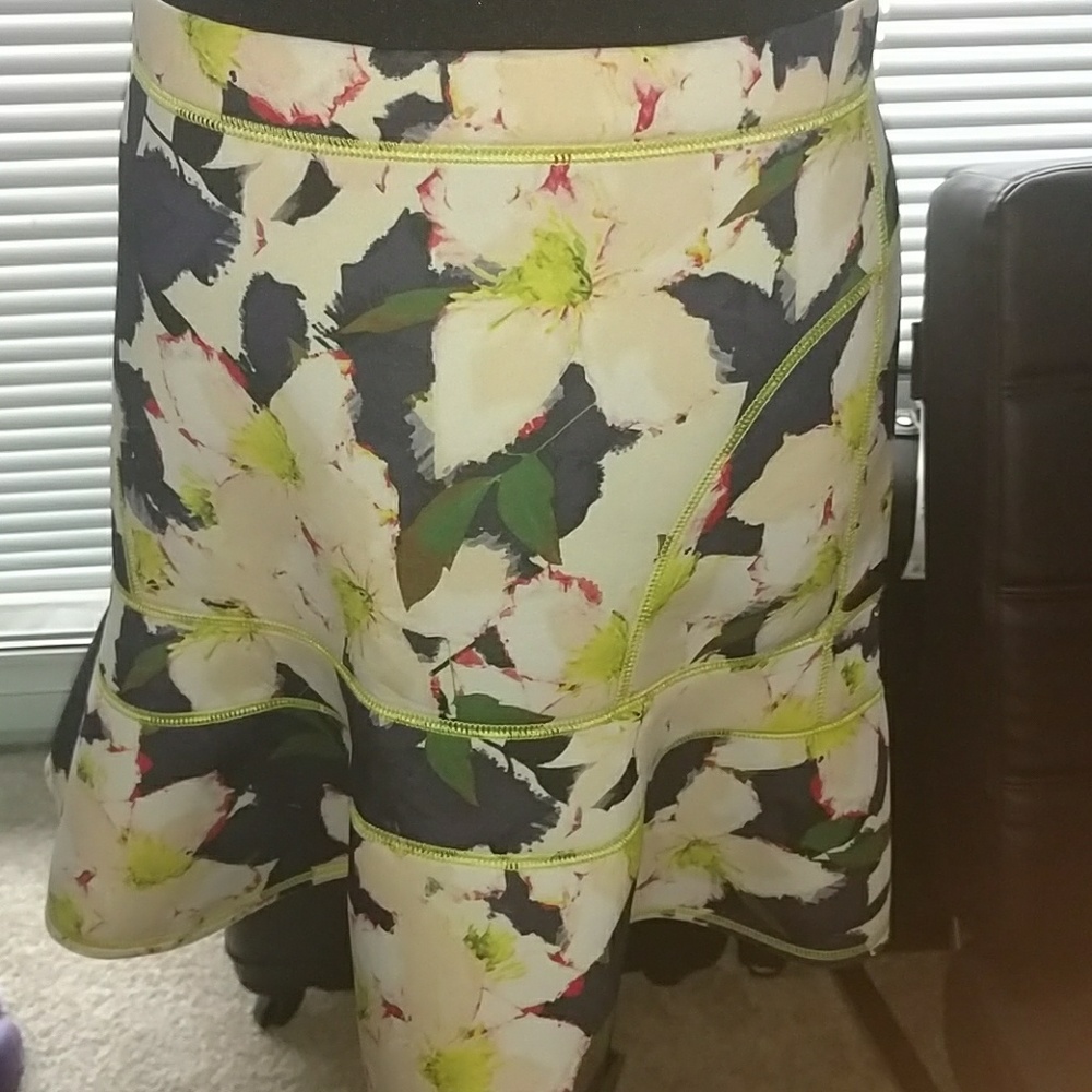 NWT! J Crew floral neoprene skirt size 8 - Picture 8 of 8