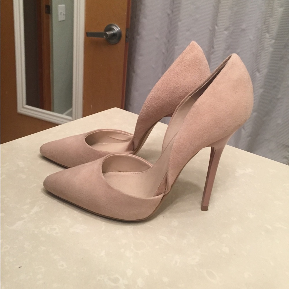 Steve Madden Suede Pumps