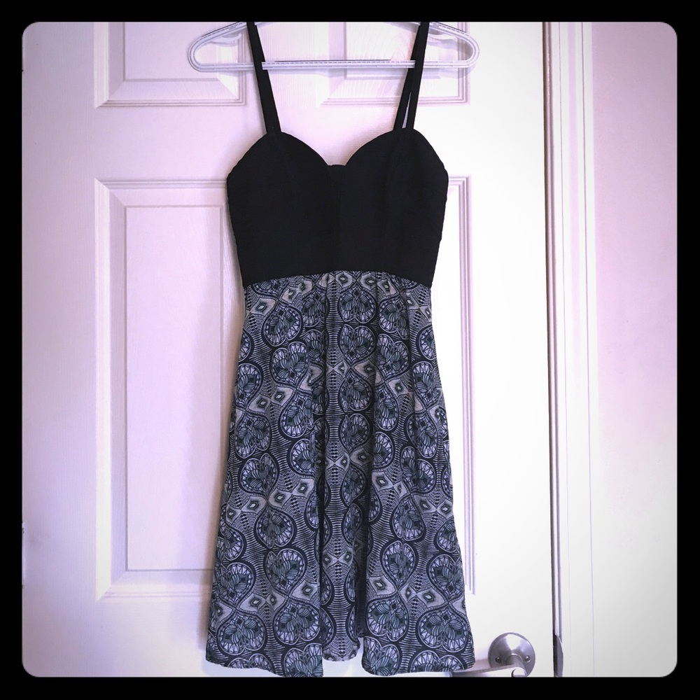 Cute and flowy blue and green summer dress