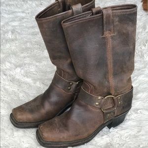 SALE: Classic Frye boots!