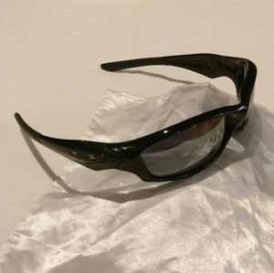 Oakley Straight Jacket 04-325 Polished Black