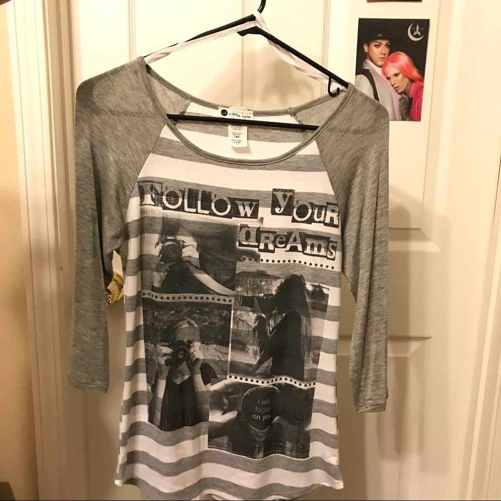 Grey and White Quarter Sleeve Shirt