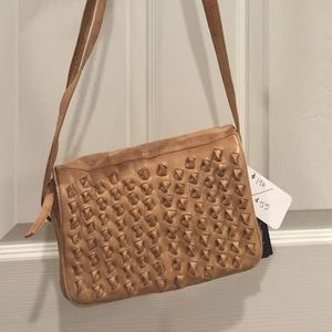 Lily flap crossbody