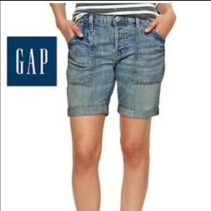 GAP sexy boyfriend shorts size 4
