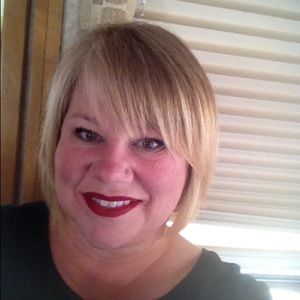 Meet your Posher, Valerie