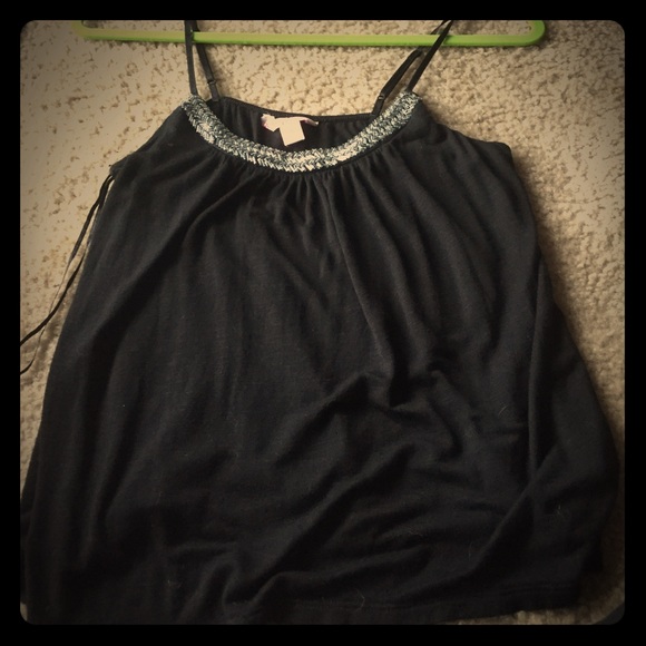 Flowy Black Tank - Picture 1 of 3
