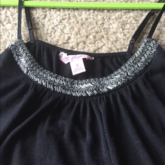 Flowy Black Tank - Picture 2 of 3