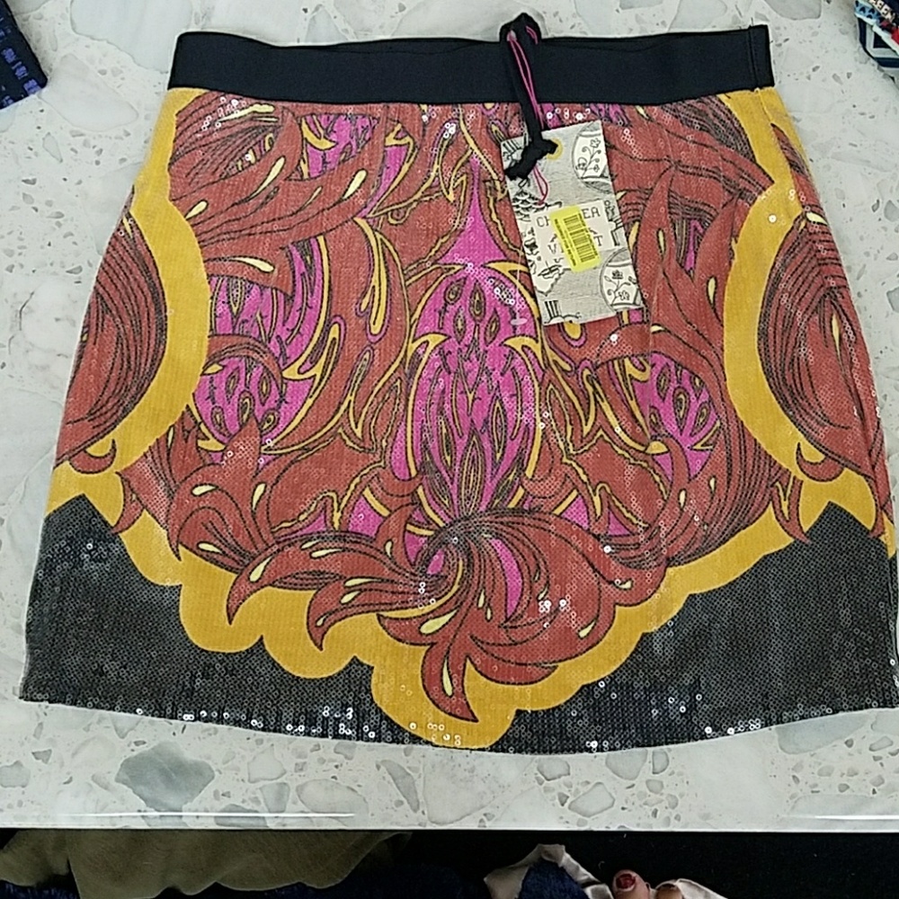 New with tag Chelsea and Violet mini skirt