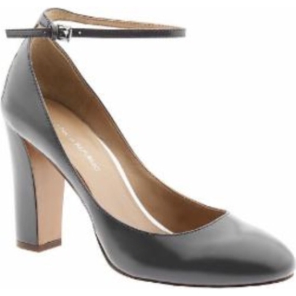 NIB Banana Republic Tanie Size 7