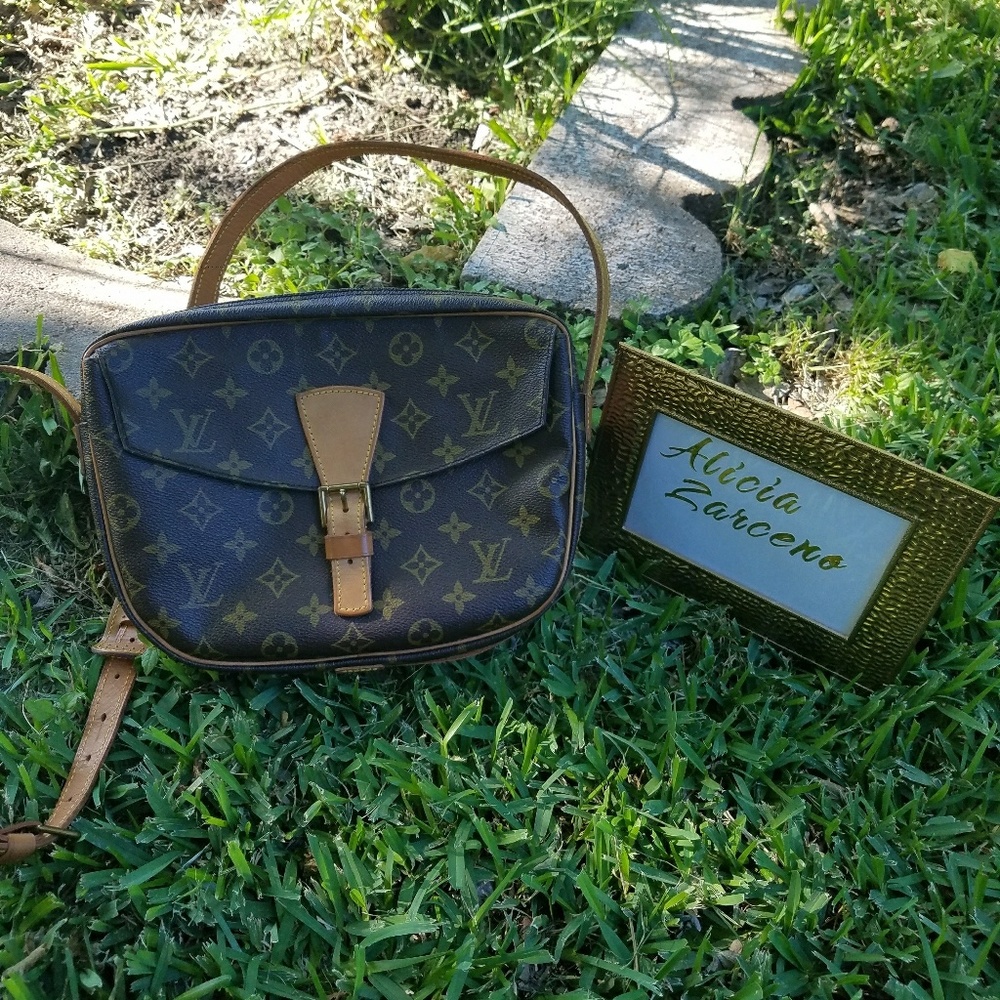 🚫🚫🚫SOLD OFF POSHMARK🚫🚫🚫