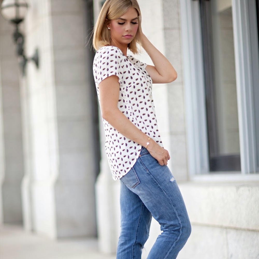 Ann Taylor pineapple print blouse ๐ - Picture 5 of 7