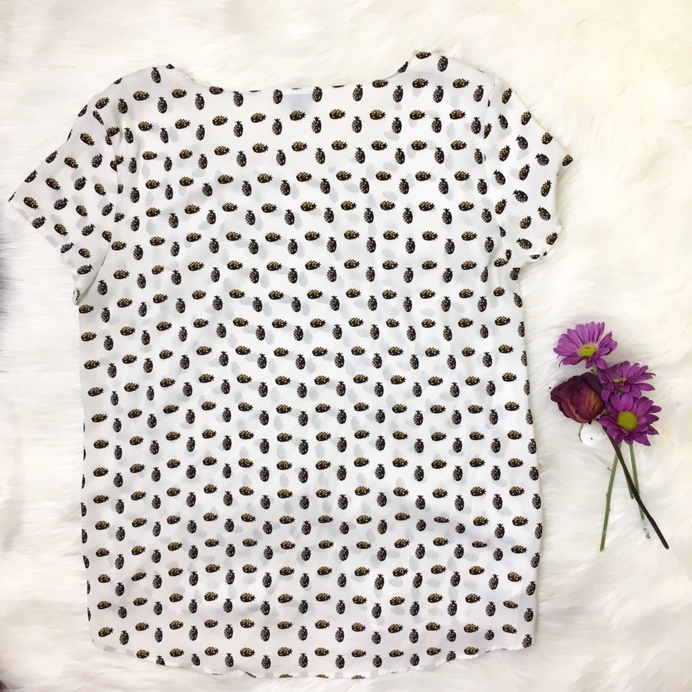 Ann Taylor pineapple print blouse ๐ - Picture 2 of 7