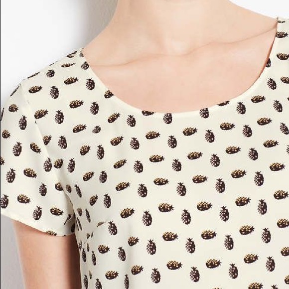 Ann Taylor pineapple print blouse 🍍 - Picture 7 of 7